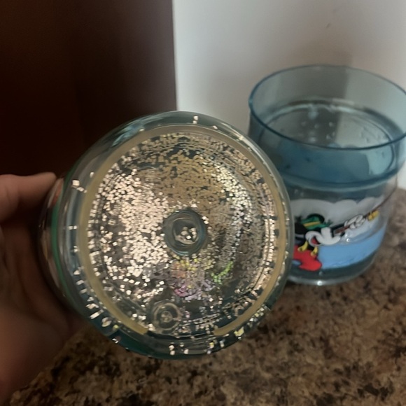 Mickey Mouse Cups - Picture 3 of 5